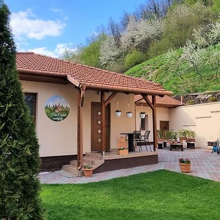 Hos-Cegledi Vendeghaz Miskolc -Oenallo Otthon, Mely Csak Az Oenoeke Extérieur photo