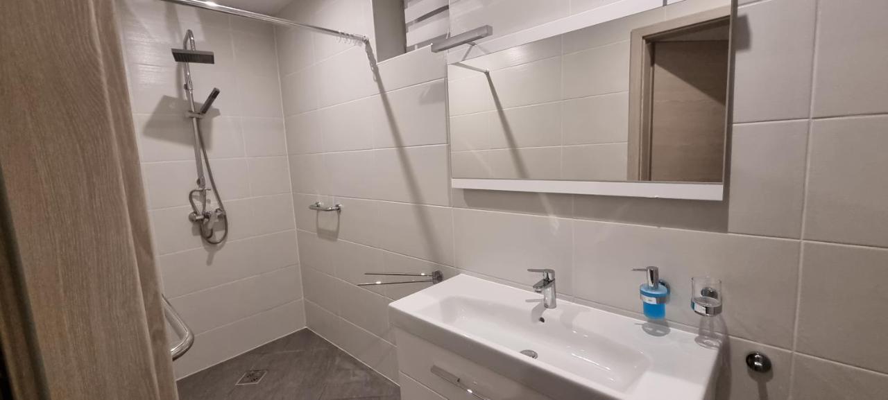Hos-Cegledi Vendeghaz Miskolc -Oenallo Otthon, Mely Csak Az Oenoeke Extérieur photo