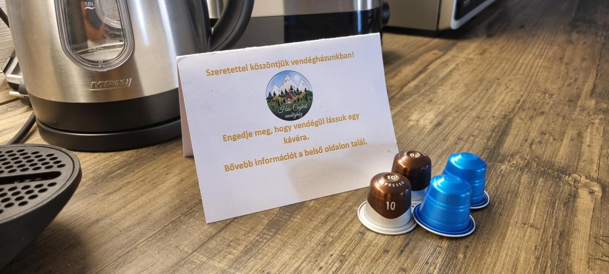 Hos-Cegledi Vendeghaz Miskolc -Oenallo Otthon, Mely Csak Az Oenoeke Extérieur photo