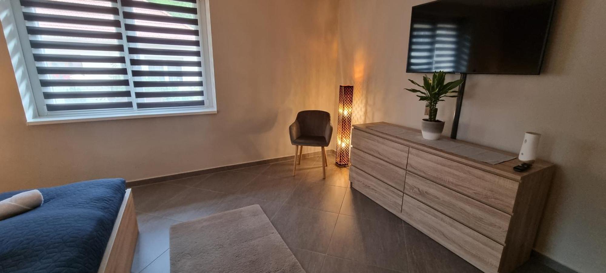 Hos-Cegledi Vendeghaz Miskolc -Oenallo Otthon, Mely Csak Az Oenoeke Extérieur photo